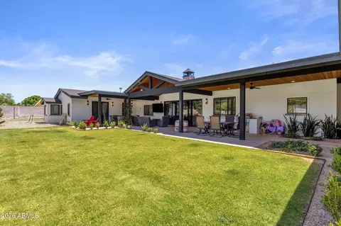 Exterior - 5714 E Lafayette Blvd, Phoenix, AZ 85018 photo 5 of 12