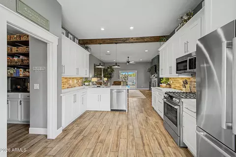 Kitchen - 106 E Smoke Tree Rd, Gilbert, AZ 85296 photo 3 of 4