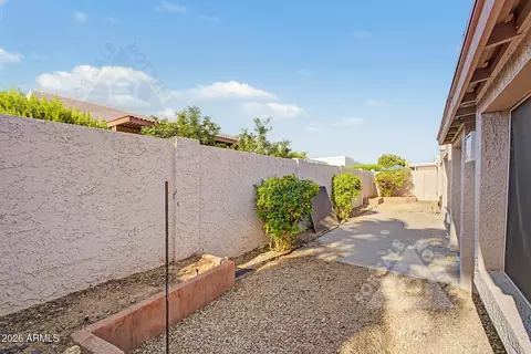 Exterior - 912 E Villa Rita Dr, Phoenix, AZ 85022 photo 2 of 2