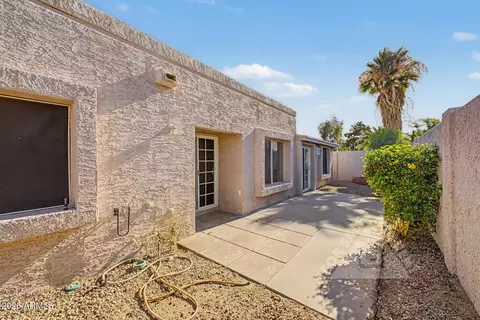 Exterior - 912 E Villa Rita Dr, Phoenix, AZ 85022 photo 1 of 2