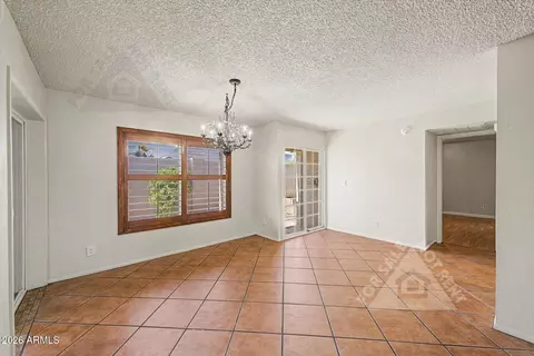 Dining - 912 E Villa Rita Dr, Phoenix, AZ 85022 photo 2 of 2