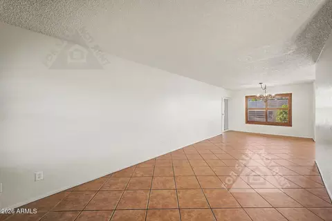 Living - 912 E Villa Rita Dr, Phoenix, AZ 85022 photo 2 of 2