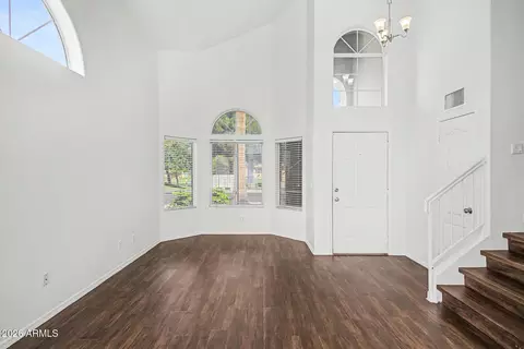 Living - 929 S Scallop Dr, Gilbert, AZ 85233 photo 1 of 8
