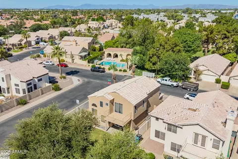 View/Area - 929 S Scallop Dr, Gilbert, AZ 85233 photo 9 of 10