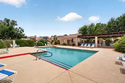 Exterior - 10 E Coral Gables Dr, Phoenix, AZ 85022 photo 6 of 9