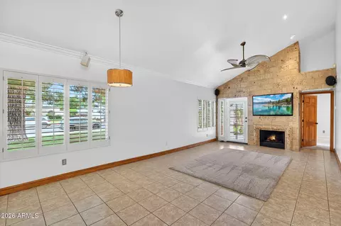 Living - 10 E Coral Gables Dr, Phoenix, AZ 85022 photo 3 of 5