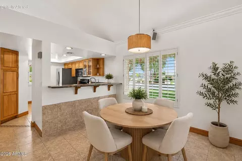 Dining - 10 E Coral Gables Dr, Phoenix, AZ 85022 photo 2 of 2