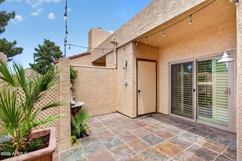 Exterior - 10 E Coral Gables Dr, Phoenix, AZ 85022 photo 1 of 9