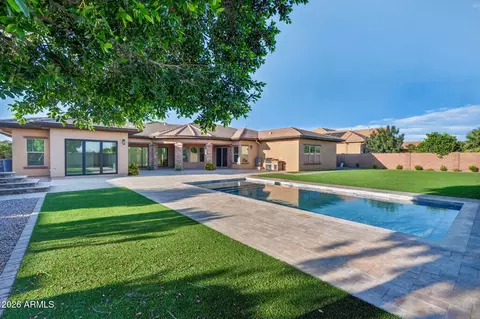 Exterior - 2285 E Mead Dr, Gilbert, AZ 85298 photo 2 of 23