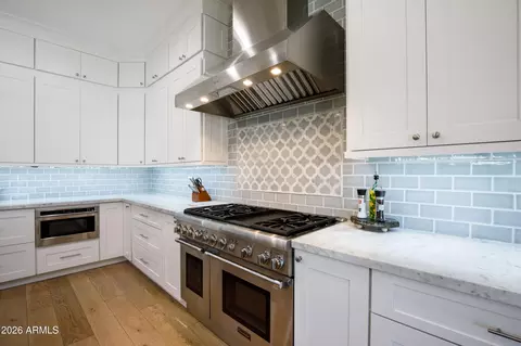 Kitchen - 3638 E Sands Dr, Phoenix, AZ 85050 photo 2 of 6
