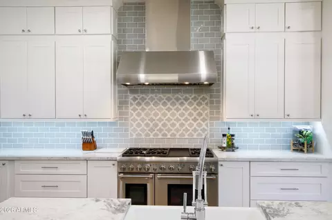 Kitchen - 3638 E Sands Dr, Phoenix, AZ 85050 photo 3 of 6