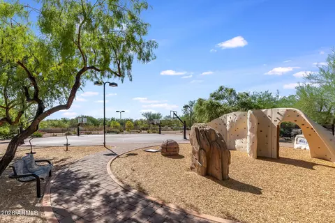 View/Area - 3638 E Sands Dr, Phoenix, AZ 85050 photo 7 of 16