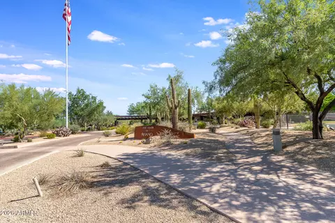 View/Area - 3638 E Sands Dr, Phoenix, AZ 85050 photo 5 of 16