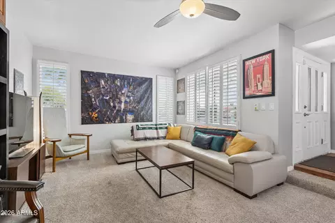 Living - 4568 E Paradise Ln, Phoenix, AZ 85032 photo 1 of 3