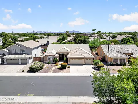 View/Area - 3941 E Cullumber St, Gilbert, AZ 85234 photo 2 of 9