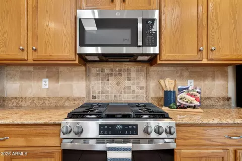 Kitchen - 3941 E Cullumber St, Gilbert, AZ 85234 photo 5 of 6