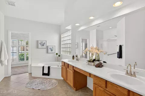 Bath - 3941 E Cullumber St, Gilbert, AZ 85234 photo 1 of 9