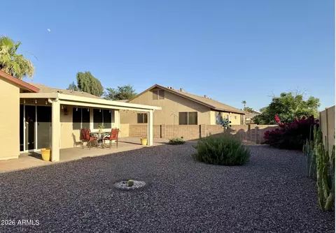 564 S 76th Pl, Mesa, AZ 85208