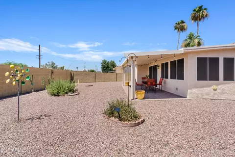Exterior - 564 S 76th Pl, Mesa, AZ 85208 photo 8 of 9