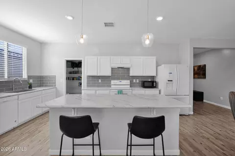 Other - 1818 E Grove St, Phoenix, AZ 85040 photo 2 of 12