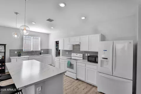 Kitchen - 1818 E Grove St, Phoenix, AZ 85040 photo 1 of 4
