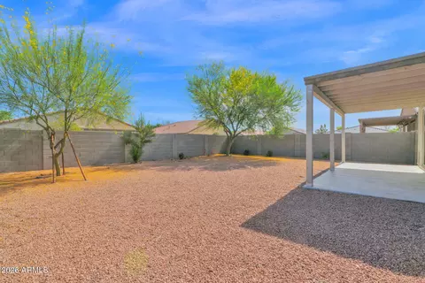 Exterior - 1818 E Grove St, Phoenix, AZ 85040 photo 3 of 6
