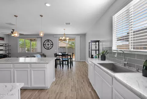 Kitchen - 1818 E Grove St, Phoenix, AZ 85040 photo 4 of 4