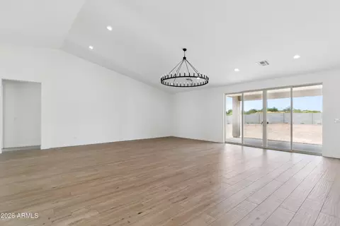 Living - 1686 E Carriage Ln, Phoenix, AZ 85086 photo 2 of 2