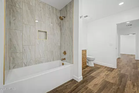 Bath - 1416 E Pierce St, Phoenix, AZ 85006 photo 3 of 4