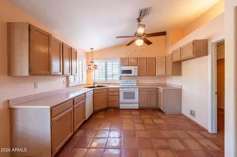 Kitchen - 125 E Blue Eagle Ln, Phoenix, AZ 85086 photo 2 of 5