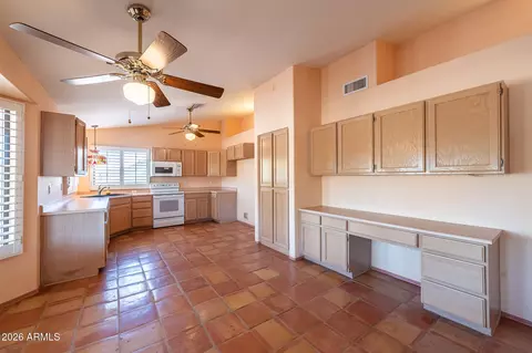Kitchen - 125 E Blue Eagle Ln, Phoenix, AZ 85086 photo 4 of 5