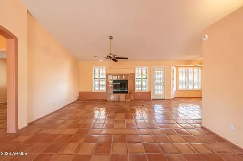 Living - 125 E Blue Eagle Ln, Phoenix, AZ 85086 photo 4 of 14