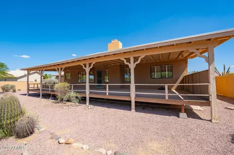 Exterior - 125 E Blue Eagle Ln, Phoenix, AZ 85086 photo 5 of 18