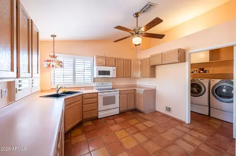 Kitchen - 125 E Blue Eagle Ln, Phoenix, AZ 85086 photo 5 of 5