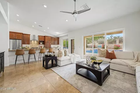 875 W Beechnut Dr, Chandler, AZ 85248