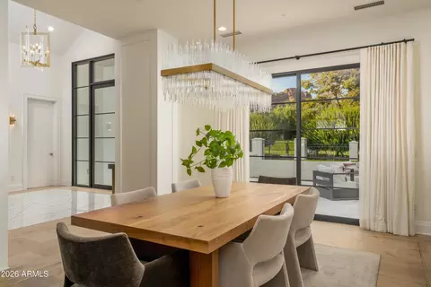 Dining - 4737 Exeter Blvd, Phoenix, AZ 85018 photo 2 of 2