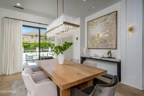 Dining - 4737 Exeter Blvd, Phoenix, AZ 85018 photo 3 of 3