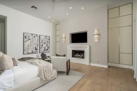 Bedroom - 4737 Exeter Blvd, Phoenix, AZ 85018 photo 3 of 10