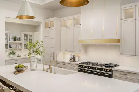 Kitchen - 4737 Exeter Blvd, Phoenix, AZ 85018 photo 5 of 8