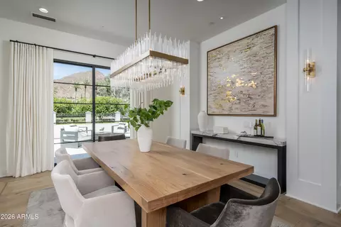 Dining - 4737 Exeter Blvd, Phoenix, AZ 85018 photo 1 of 3