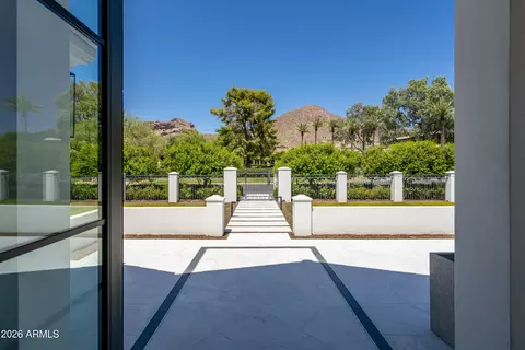 Exterior - 4737 Exeter Blvd, Phoenix, AZ 85018 photo 11 of 15
