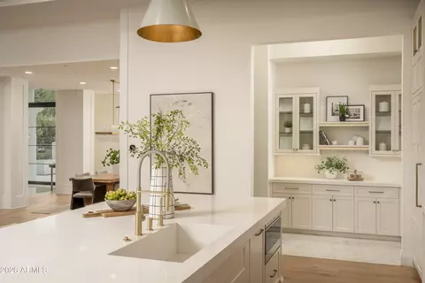 Kitchen - 4737 Exeter Blvd, Phoenix, AZ 85018 photo 8 of 8