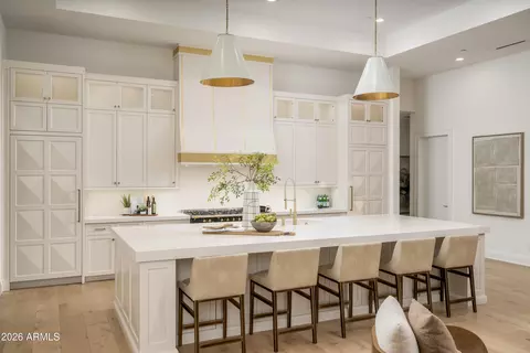 Kitchen - 4737 Exeter Blvd, Phoenix, AZ 85018 photo 7 of 8