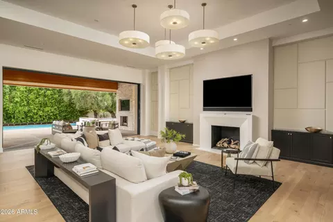Living - 4737 Exeter Blvd, Phoenix, AZ 85018 photo 1 of 4