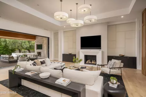 Living - 4737 Exeter Blvd, Phoenix, AZ 85018 photo 2 of 4