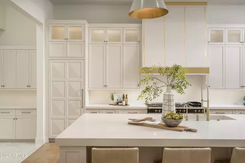 Kitchen - 4737 Exeter Blvd, Phoenix, AZ 85018 photo 6 of 8