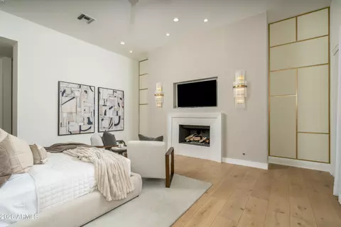 Bedroom - 4737 Exeter Blvd, Phoenix, AZ 85018 photo 2 of 5