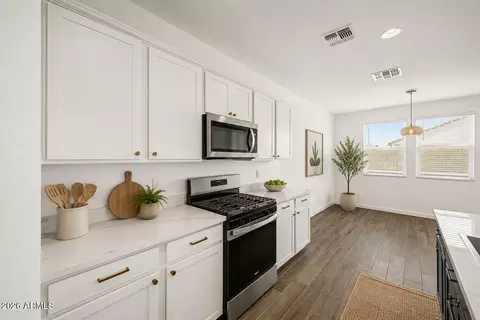 Kitchen - 2446 W Stradling Ave, Apache Junction, AZ 85120 photo 4 of 4