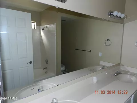 Bath - 1440 E Renee Dr, Phoenix, AZ 85024 photo 1 of 1