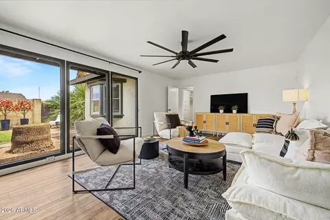 Living - 1066 E Carson Dr, Tempe, AZ 85282 photo 1 of 2